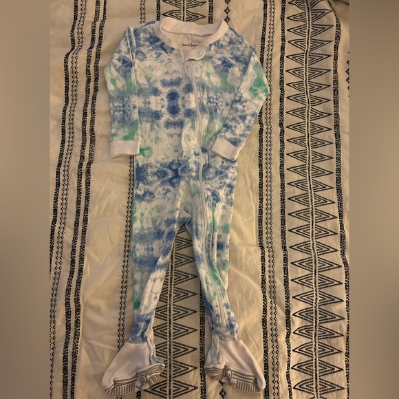 2 Burt’s Bees Baby 6-9 month sleep and play outfits - Picture 4 of 10